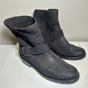 $360+ FRYE 'Natalie' Engineer MOTO BUCKLE BIKER Boot BLACK NUBUCK Size 6 EUC